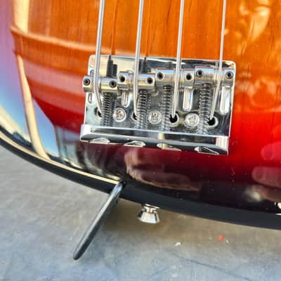 Fender American Pro II Jazz Bass® Rosewood Fingerboard, 3-Color Sunburst 0193970700 image 8