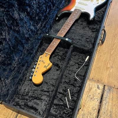 Fender Stratocaster Left-Handed with 3-Bolt Neck, Rosewood Fretboard 1971 - 1977 - Sunburst image 7