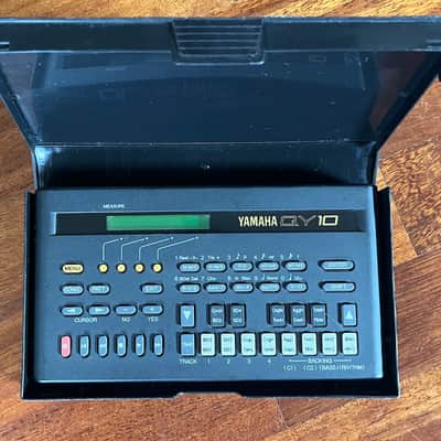Yamaha QY10 Sequencer 1990 - Black image 6