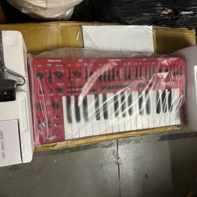 Behringer MS-1-RD , MK1 ,MS 101 , MS1 32-Key keyboard Analog Mono Synth w/Arpeggiator Red  //ARMENS// image 2