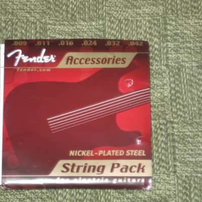 ONE SET new old stock Fender Nickel Plated Steel Electric Guitar Strings (gauge 9 set: 9, 11, 16, 24, 32, 42) P/N: 086-8204-103 and new Fender String Winder (for electric & acoustic guitar) - Model #: 0991028010 image 4