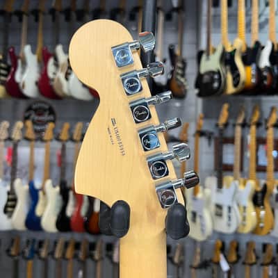Fender Stratocaster American Special Candy Apple Red image 5