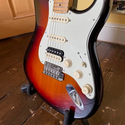 Fender American Professional II Stratocaster HSS with Maple Fretboard 2020 - Present 3-Color Sunburst image 2