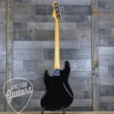 Mint Fender Vintera III Early 70s Jazz Bass - Black with Gigbag image 6