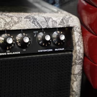 Fender Super Twin Reverb Snakeskin image 5