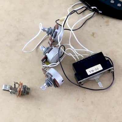 1989 Vintage Fender Japan MIJ Strat Pickup Set Relic Wiring Harness Pots Black Bobbins Post JV Era image 4