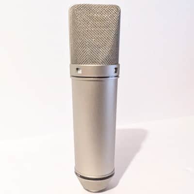 IMMACULATE U 87 Ai W/ HARD SHELL CASE image 3