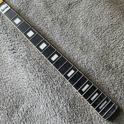 Yellow 4 String Jazz Bass Style Maple Neck, Rosewood 20 Frets Fingerboard image 2