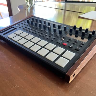 Dave Smith Instruments Tempest 6-Voice Drum Machine 2011 - 2018 - Black with Wood Sides image 6