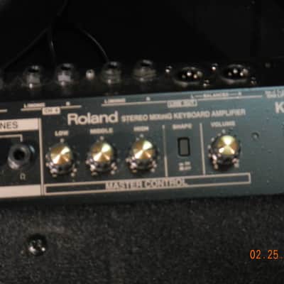 Roland KC-550 W/ Flight case image 10