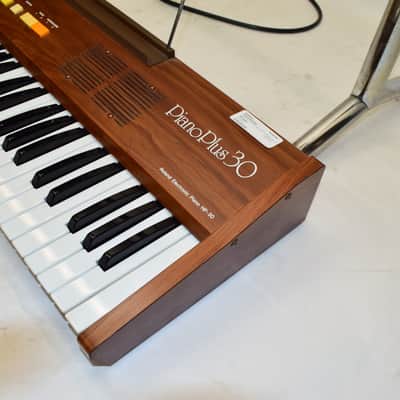 Roland HP-30 Piano Plus 30 61-Key Electric Piano Keyboard with Stand & Pedal image 6