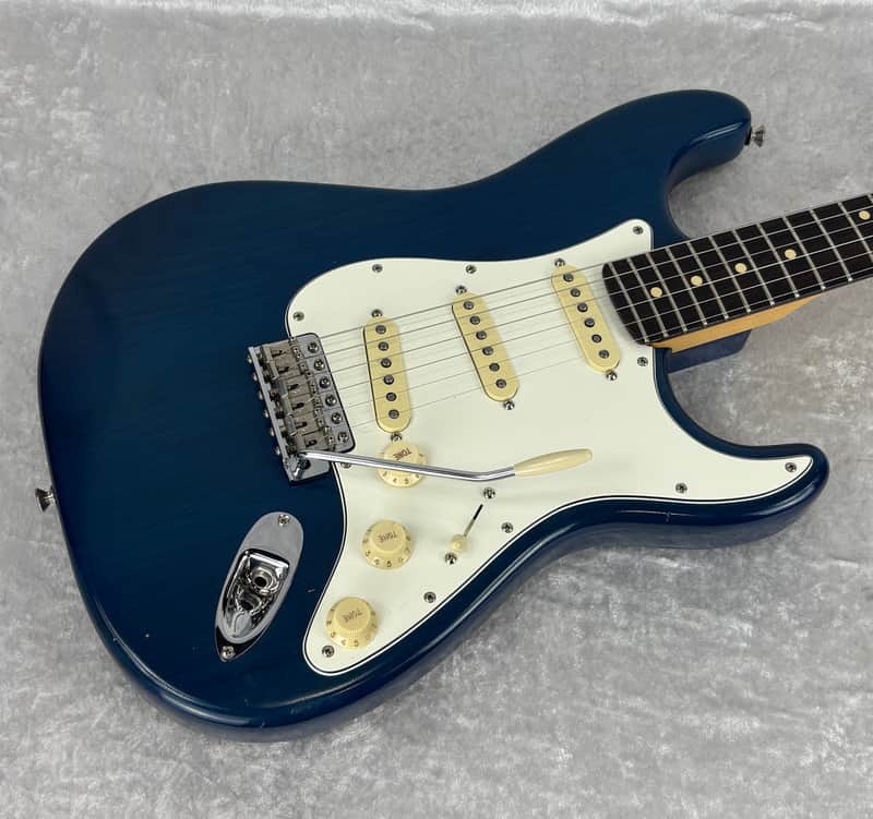 2002 Fender Highway One USA Stratocaster Sapphire Blue Transparent image 1