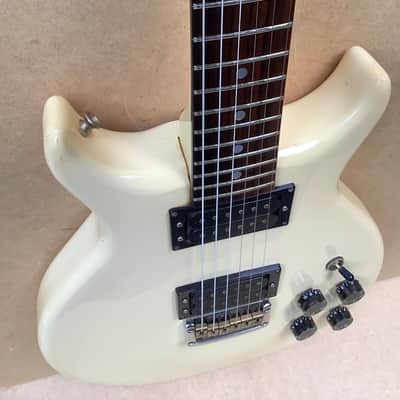 Washburn Raven vintage Guitar made in Japan 80’s image 14