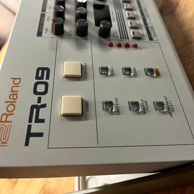 Roland TR-09 Rhythm Composer 2017 - Present - White image 4