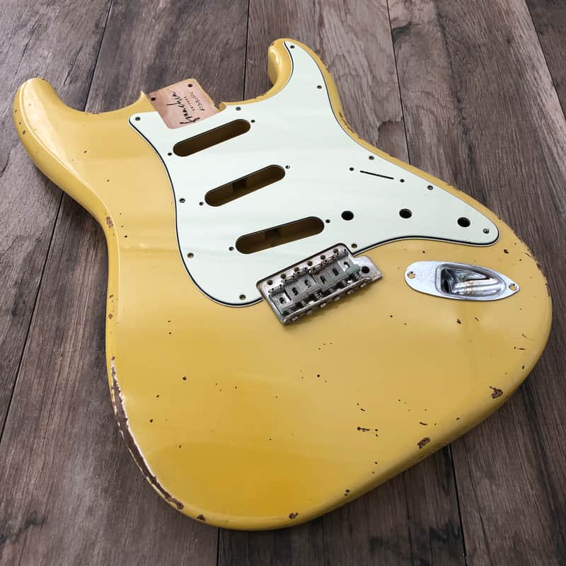 Immagine FRANCHIN Mercury guitar body Relic Aged Vintage White 100% Nitro Lacquer Cracks SSS Red Alder Stratocaster-Strat-S-Style Made in Italy - Stock piece #23080626 - 1