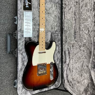 Fender American Professional Telecaster with Maple Fretboard 2017 - 2019 - 3-Color Sunburst image 14