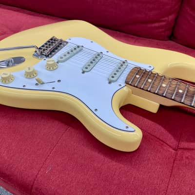 Fender Yngwie Malmsteen Stratocaster with Scalloped Rosewood Fingerboard 2017 - Vintage White image 4