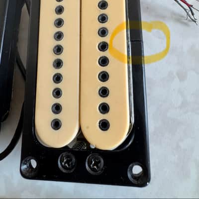Vintage Carvin M22N and M22T pickups - Crème and Black image 4