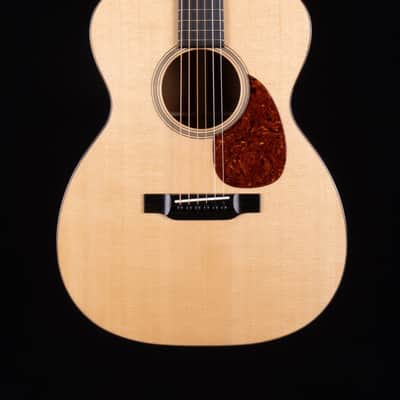 Bourgeois Touchstone Series Country Boy/TS OM Natural Acoustic Guitar image 2