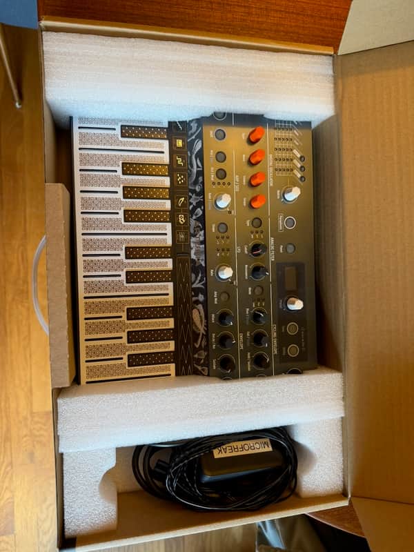 Arturia MicroFreak 25-Key Algorithmic Synthesizer 2019 - Present - Black image 1