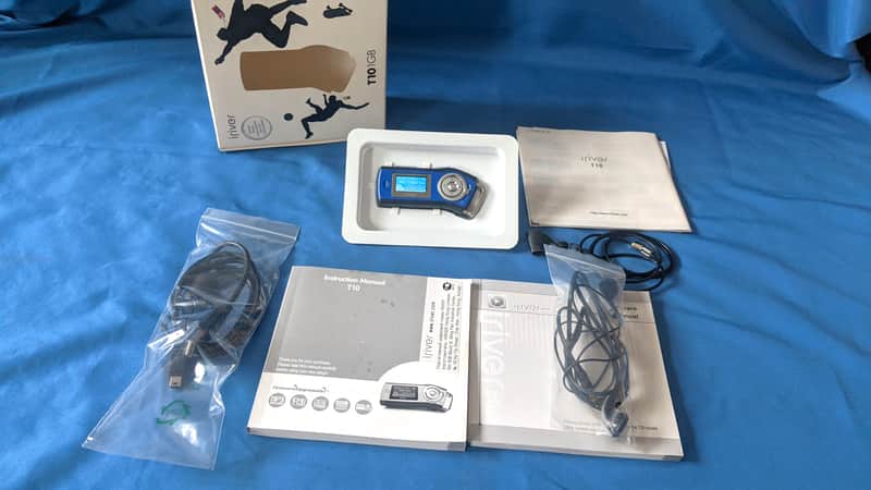 iRiver T10 1gb Blue Digital mp3 Player image 1