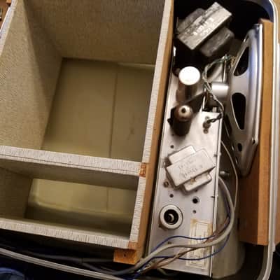 Revere T-2200-C EL84 8 Watt Mono Tube Amp, alnico speaker, and cabinet: Stereo Companion 1961 - Beige plastic and silver image 4