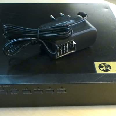 Yamaha EME-1 Procesador efectos DSP Reverb / Delay compacta. MIDI TX81Z FB01 DX