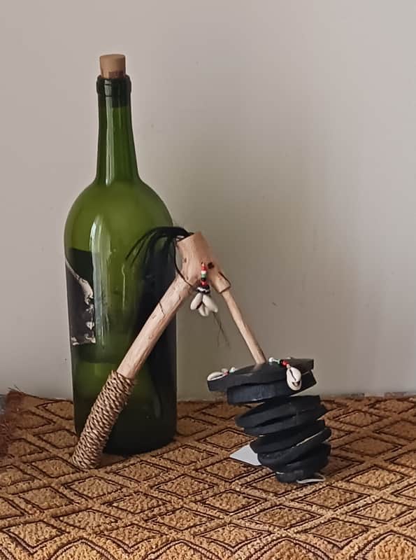 West African-style gourd disc sistrum (wasamba): medium image 1