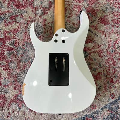 Ibanez RG 350 DX Series 2006 - White image 9
