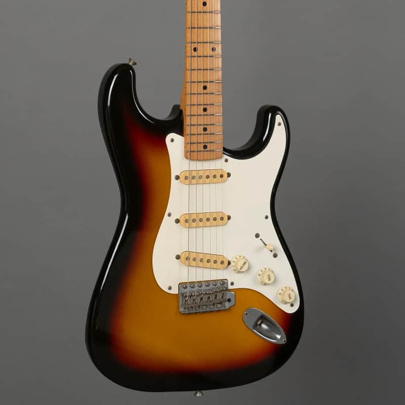 1992 Squier SST-33 Stratocaster Sunburst