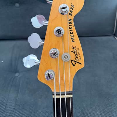 Fender Precision Bass Fretless with Rosewood Fingerboard 1970 - 1983 - Sunburst image 2