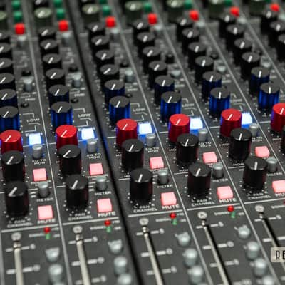 Trident Series 68 Mixing Console 24/8/2 image 9