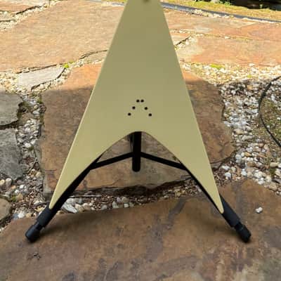Douglas Fulcrum Pro 2012 - Flying V Guitar White image 2