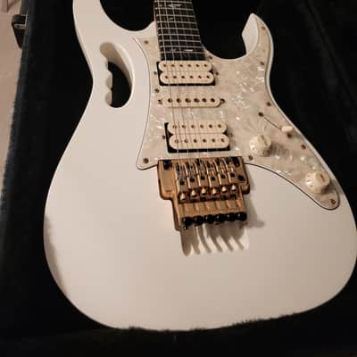 Ibanez Jem 7V 1993 White/gold Ebony Edge 1 owner EXCELLENT like EVO image 1