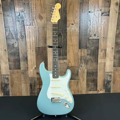 Fender American Professional Stratocaster with Rosewood Fretboard 2017 - 2019 - Sonic Grey- Electric Guitar w/Hard shell case image 1