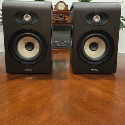 Focal Shape 50 5" Powered Studio Monitors (Pair) image 3