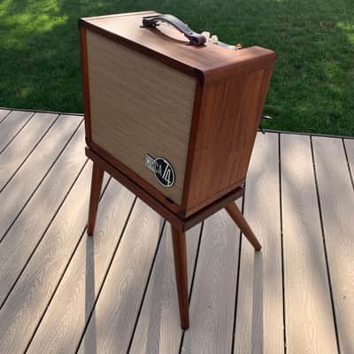 Taylor Circa 74 2-Channel Acoustic Guitar Amplifier 2025 image 3