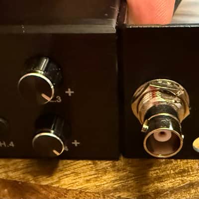 Phenyx Pro PTM-33 UHF 4-channel IEM Wireless In-Ear Monitor System 900MHz image 6