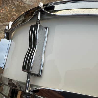 RARE Ludwig 10 LUG Vistalite Snare Drum White Opaque Acrylic 5x14 image 7