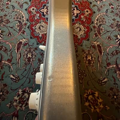 Fender Player Stratocaster with Pau Ferro Fretboard 2018 - 2024 - Silver image 8