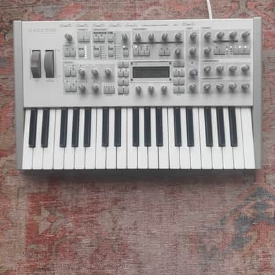 Access Virus TI Polar 37-Key Digital Synthesizer 2005 - White image 2