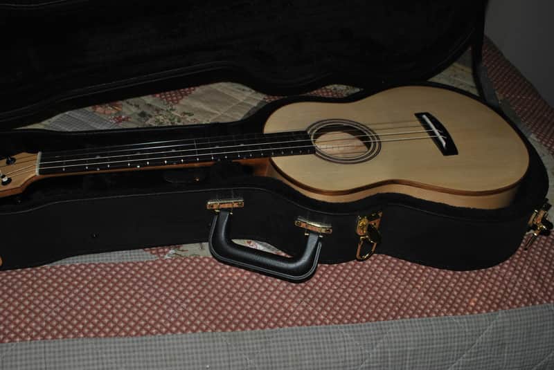 Kalali baritone ukulele w/ hard case Bild 1