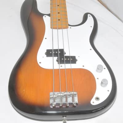 FENDER JAPAN Precision Bass Electric Guitar Ref. No 7627 image 2