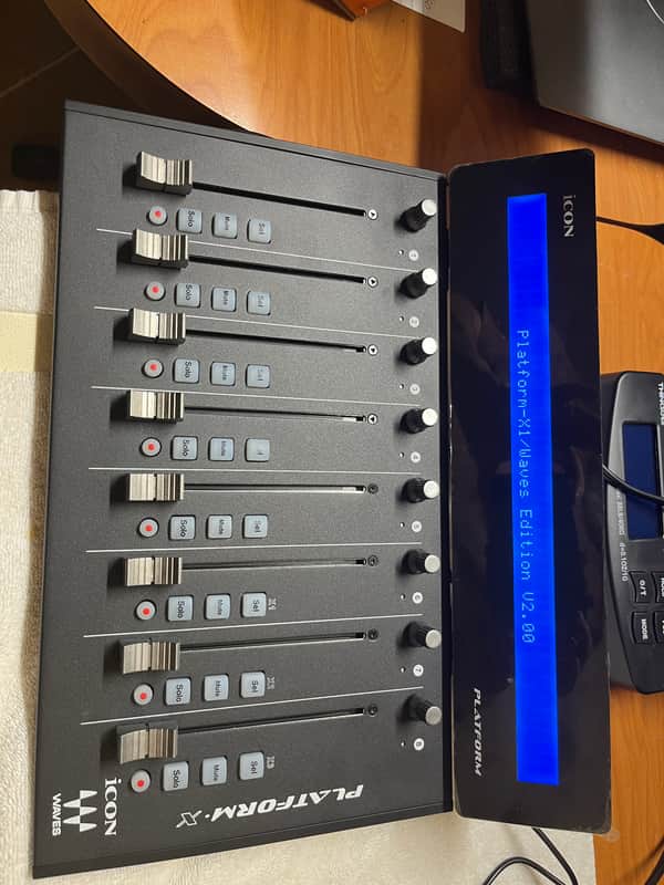Icon Platform X+ 8-Channel DAW Control Surface Extender 2010s - Black image 1