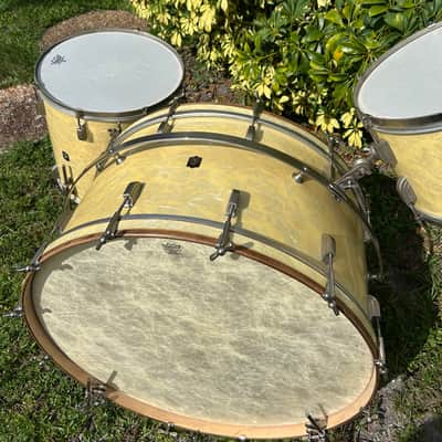1940 Leedy 28/16/13 white marine pearl vintage drums image 2