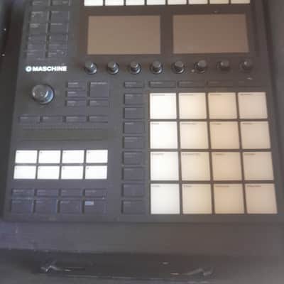 Immagine Native Instruments Maschine MKIII, Jam, KOMPLETE KONTROL M32 2023 - 2
