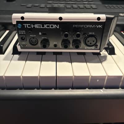 TC Helicon Perform-VK 2017 - 2021 - White image 3