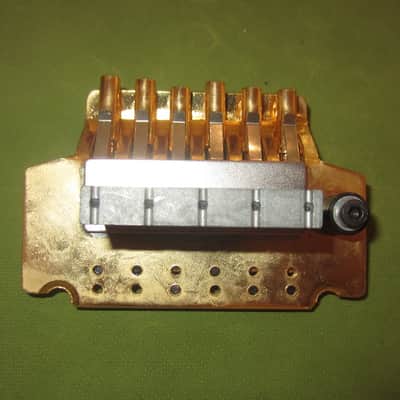 Floyd Rose Style Locking Tremolo Bridge 34mm Block- Gold image 5
