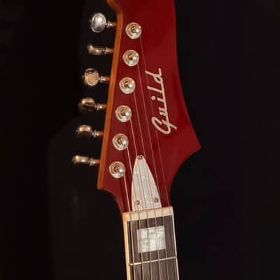 Guild Surfliner Deluxe Offset Electric Guitar – Metallic Red – Roasted Maple Neck – HSS – Vibrato image 2