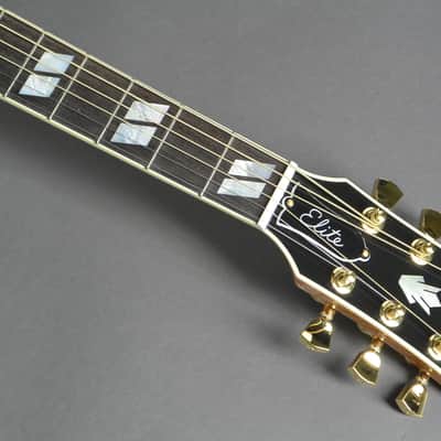 Gibson Hummingbird Elite Acoustic Electric Guitar Heritage Cherry Sunburst image 3